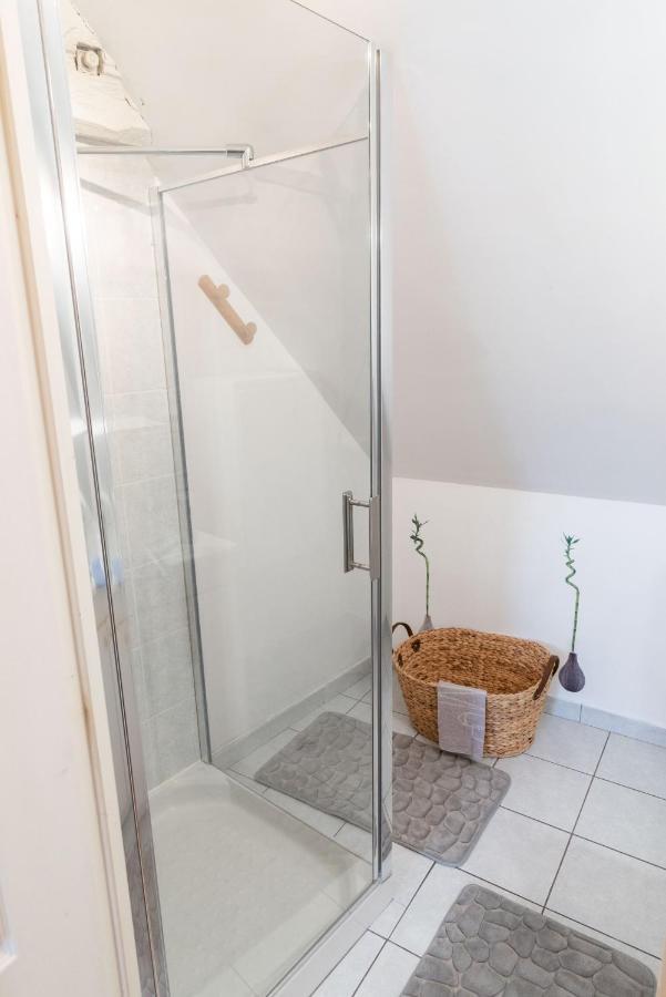 Appartement Rien Que Pour Vous Proche Centre Ville Laval  Dış mekan fotoğraf