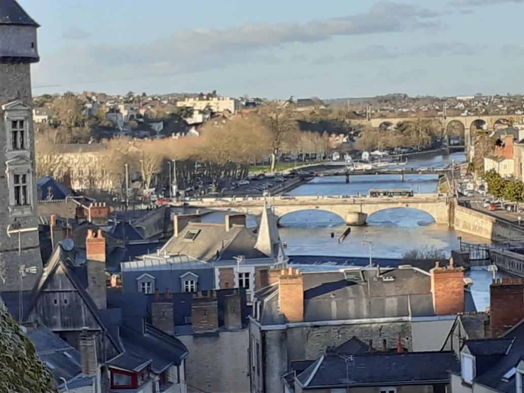 Appartement Rien Que Pour Vous Proche Centre Ville Laval  Dış mekan fotoğraf